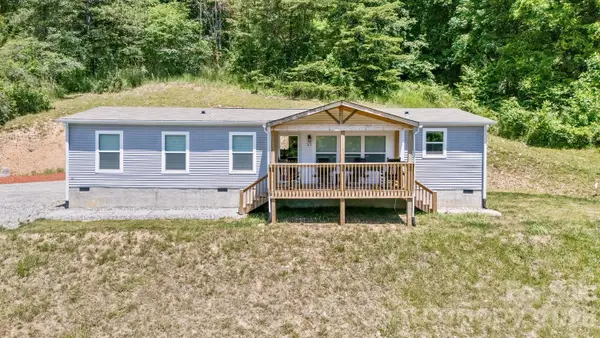 27 Spuds Lane, Weaverville, NC 28787