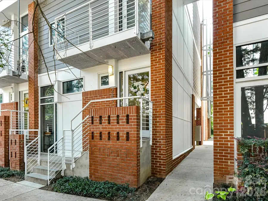 285 Mcdonald Avenue, Charlotte, NC 28203 - #3