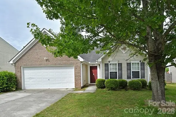 6710 Goldenwillow Drive, Charlotte, NC 28215