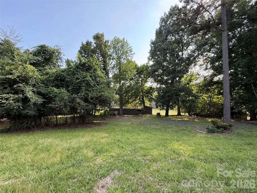 16411 Crosshaven Drive, Charlotte, NC 28278 - #2