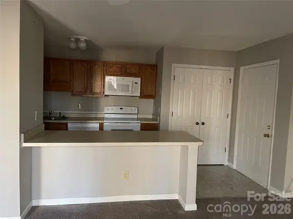 5932 W Friendly Avenue, Greensboro, NC 27410