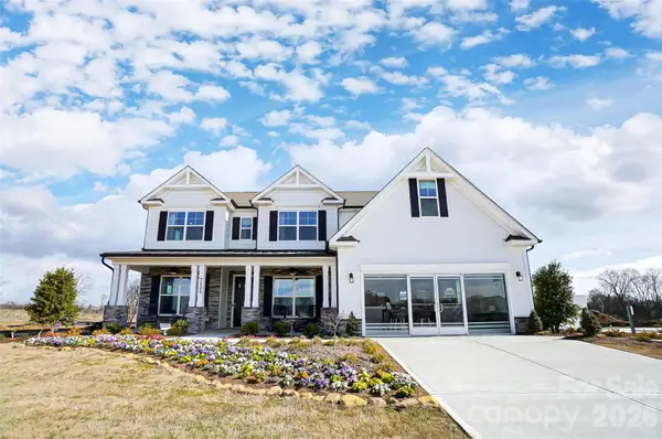 7205 Farmingdale Lane, Harrisburg, NC 28075