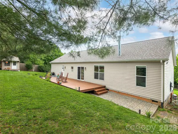 9 Cedar Hill Road, Asheville, NC 28806