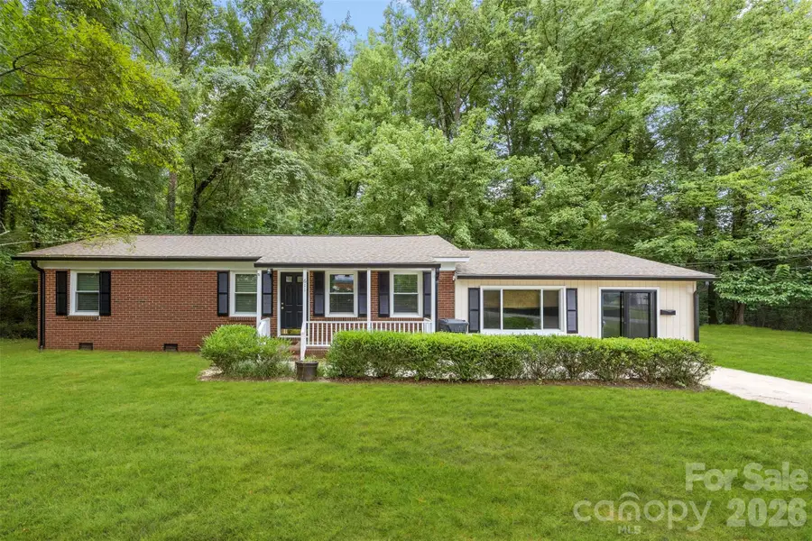 611 W Lewis Street, Dallas, NC 28034 - #2