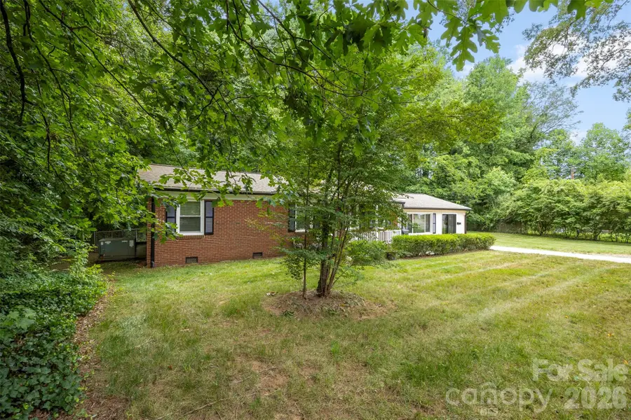 611 W Lewis Street, Dallas, NC 28034 - #3