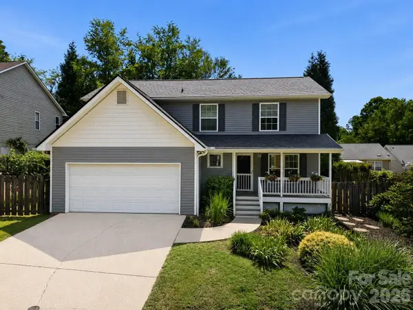 14 Grove Garden Avenue, Candler, NC 28715