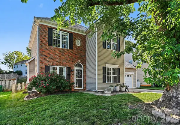 9902 Highlands Crossing Drive, Charlotte, NC 28277