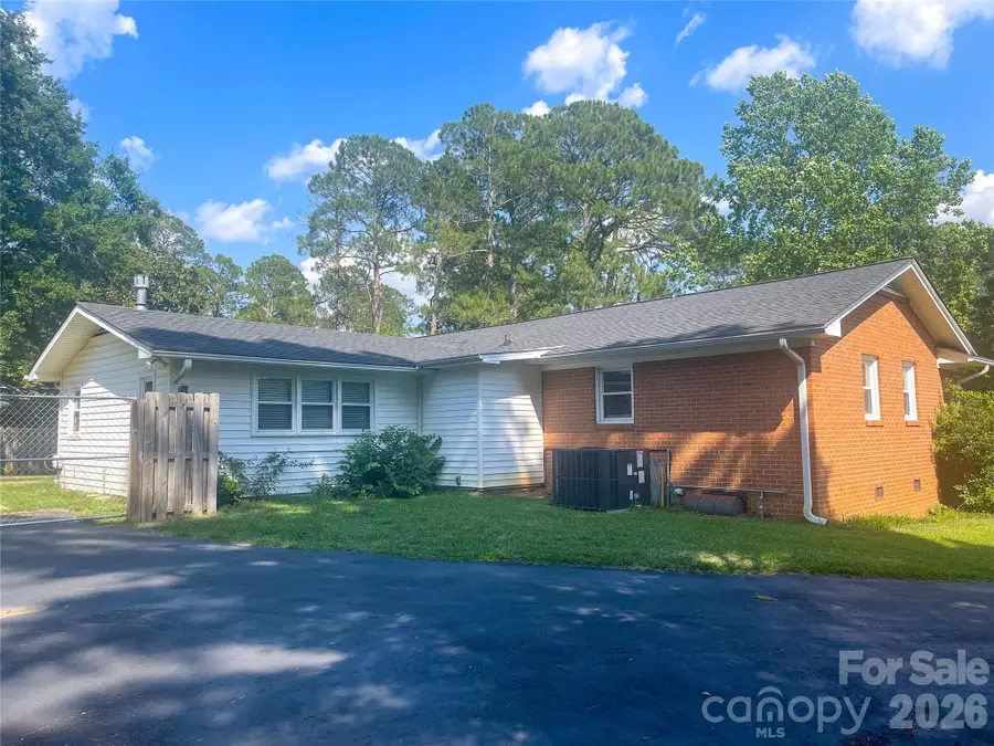 14 Hamden Circle, Cheraw, SC 29520 - #3