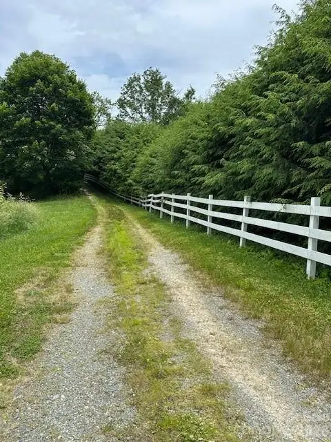 1094 Us 321 Highway, Sugar Grove, NC 28679 - #1