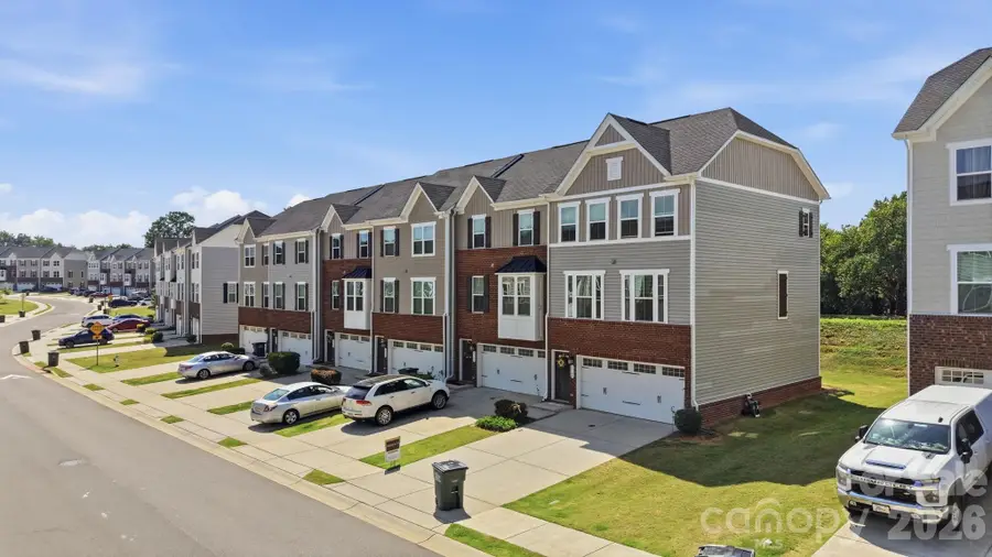 2534 Grantham Place Drive, Fort Mill, SC 29715 - #3
