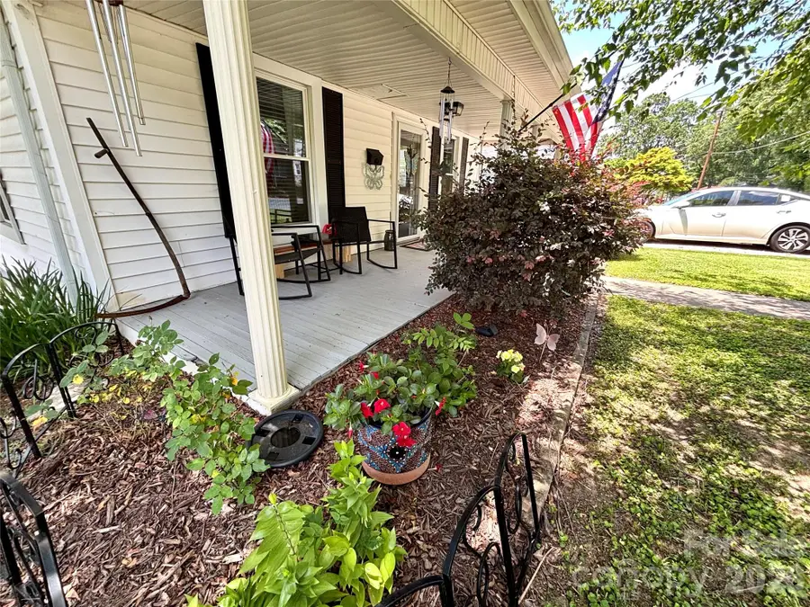 809 W A Street, Kannapolis, NC 28081 - #3