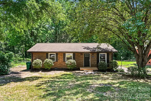 1126 Claremont Road, Charlotte, NC 28214