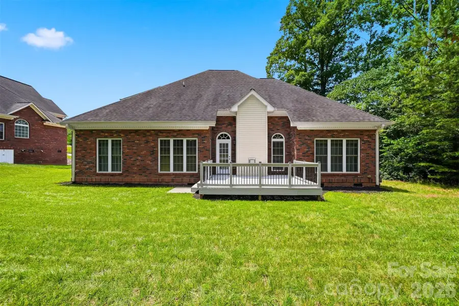 1110 Mayfield Circle Nw, Conover, NC 28613 - #3