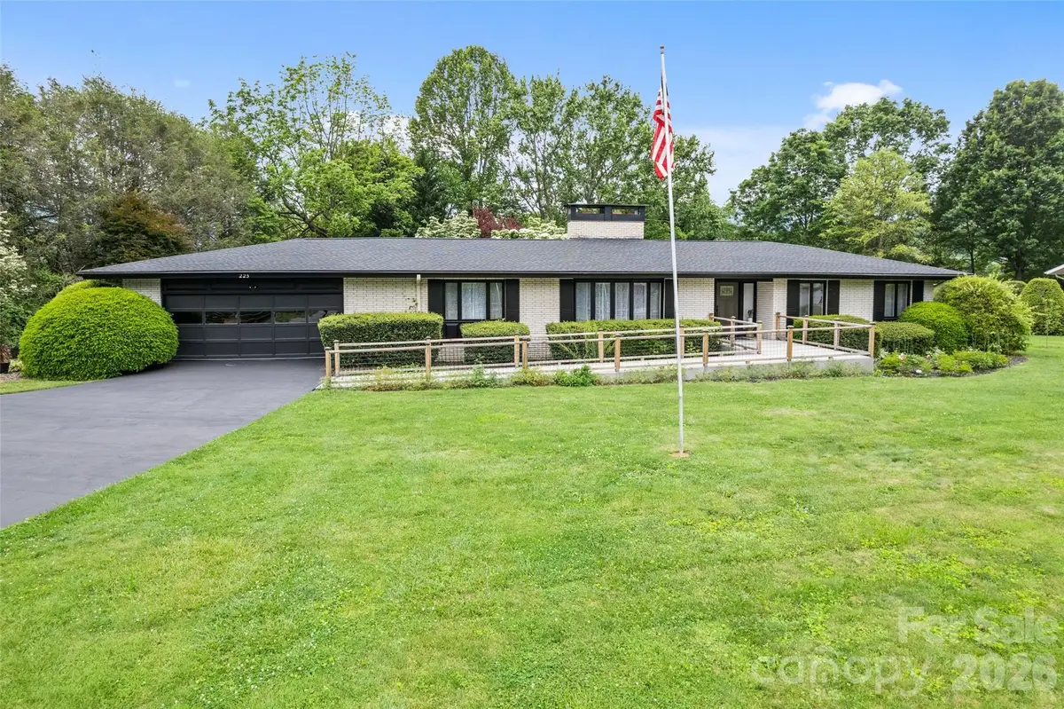 225 Valley View Terrace, Waynesville, NC 28786 - #1