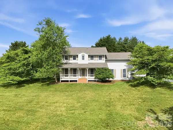1091 Windswept Ridge Road, Marshall, NC 28753