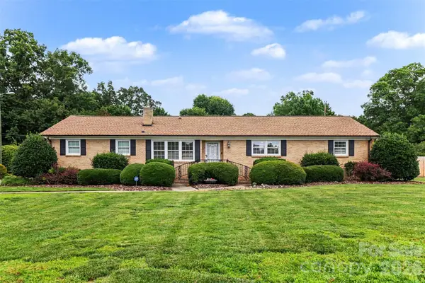 114 Carderock Court, Charlotte, NC 28214