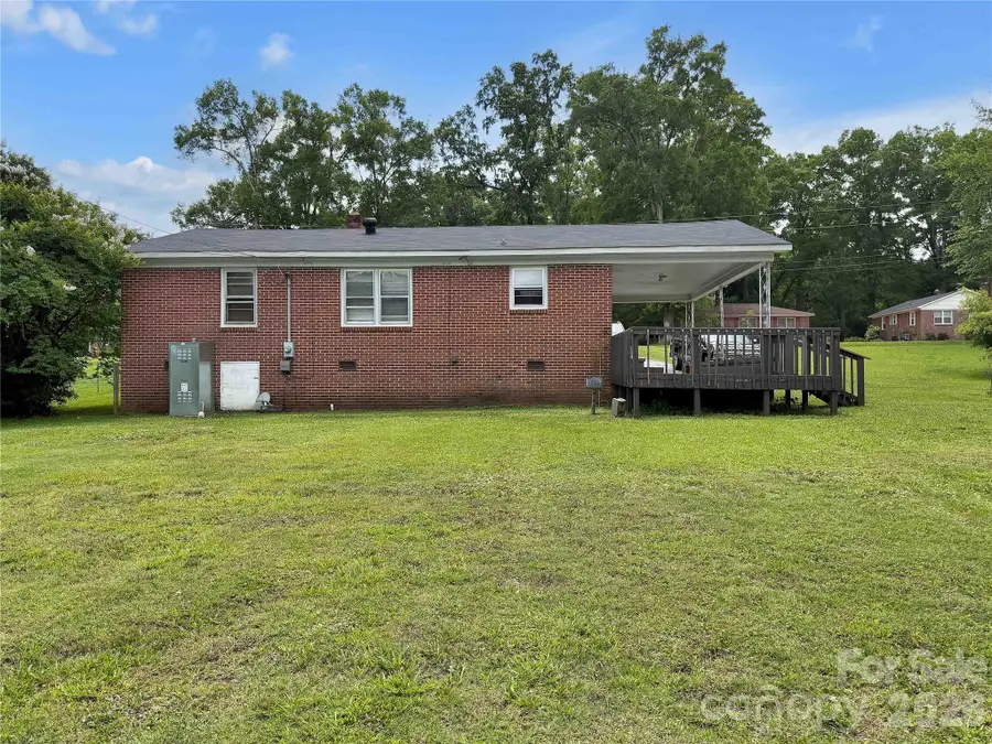 113 Pinewood Avenue, Clinton, SC 29325 - #2