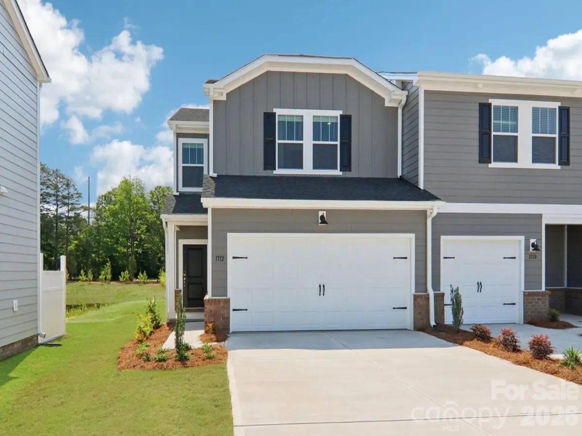 9048 Foggy Brook Loop, Charlotte, NC 28216 - #1