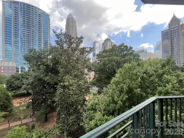 300 W 5th Street #609, Charlotte, NC 28202