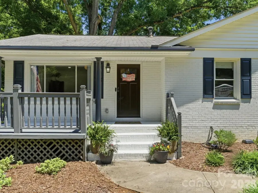 6819 Woodstock Drive, Charlotte, NC 28210 - #2