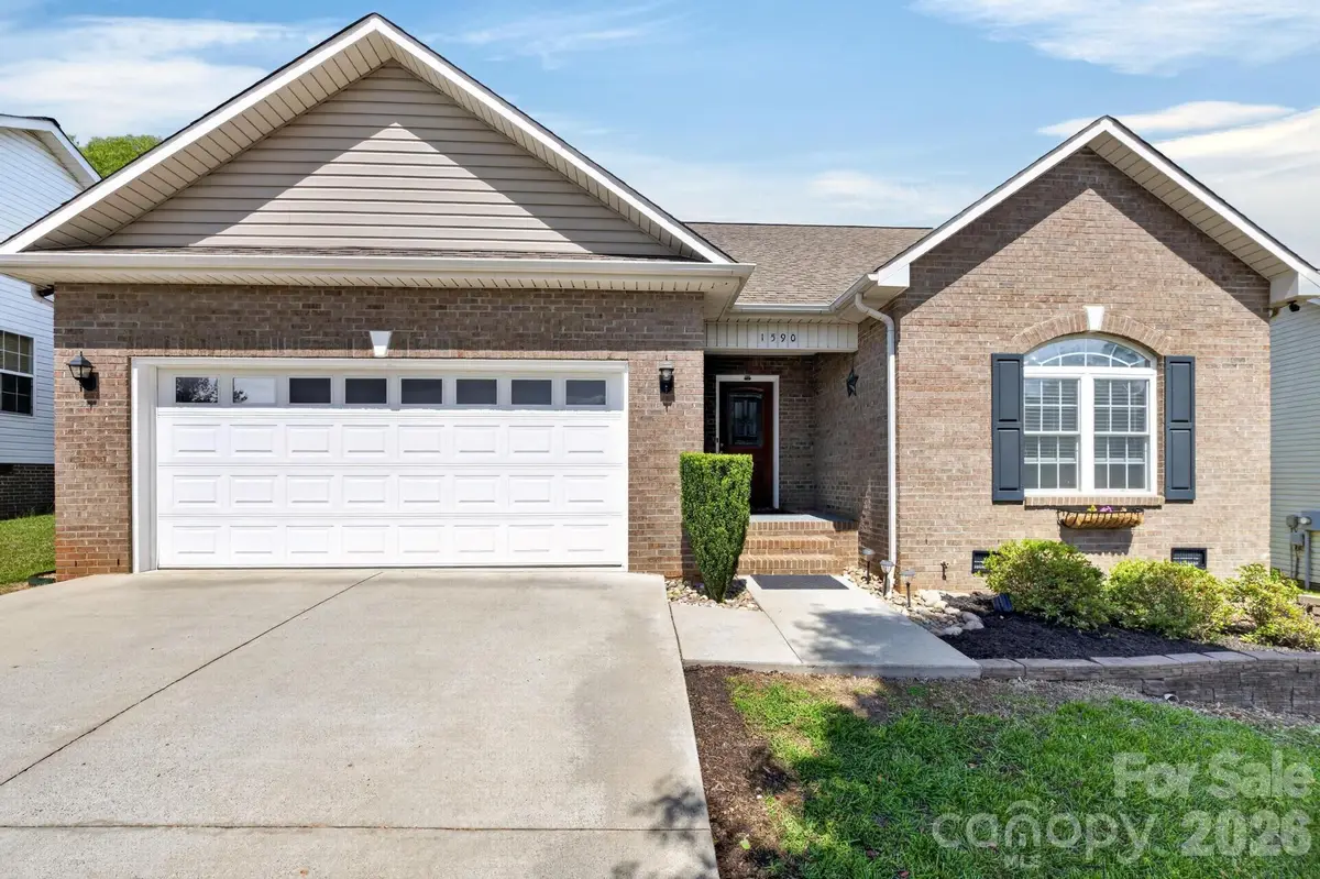1590 Mayfair Drive, Conover, NC 28613 - #1