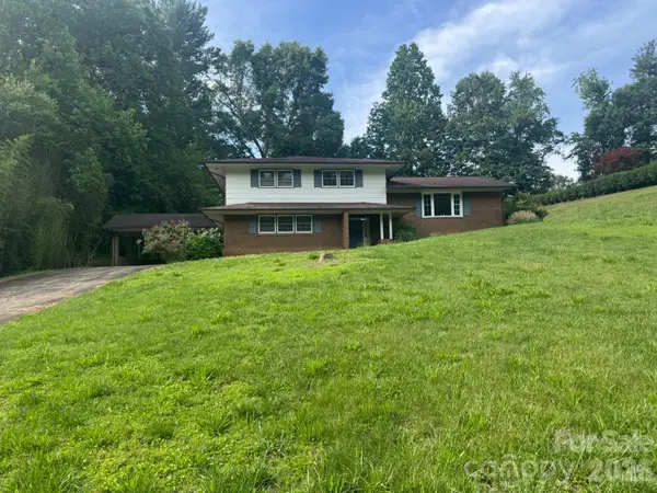 8417 Rolling Hills Avenue, Hickory, NC 28602