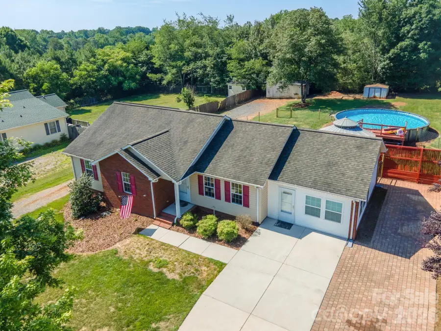 114 Glenwood Valley Drive, Harmony, NC 28634 - #3