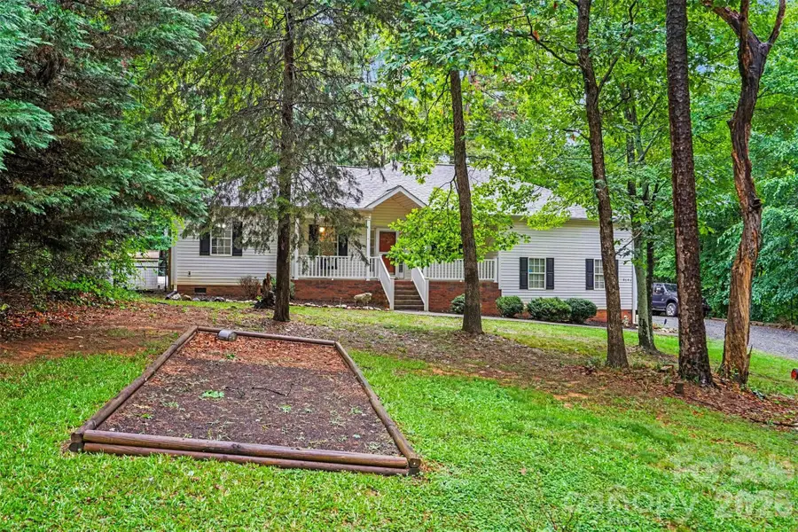 8904 Gosnell Drive, Charlotte, NC 28227 - #3