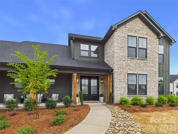 1055 Rolling Meadows Drive, Mooresville, NC 28115