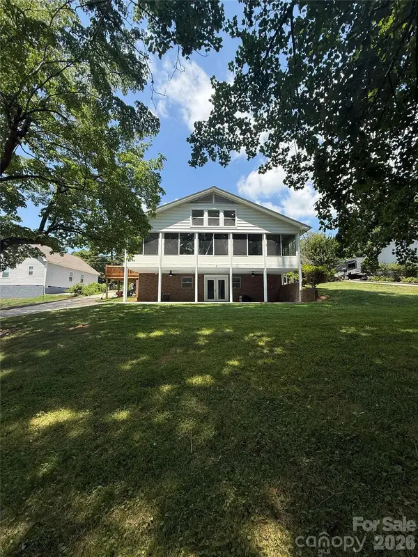 6917 Navajo Trail, Sherrills Ford, NC 28673