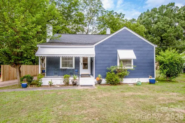 229 E Mcneely Avenue, Mooresville, NC 28115