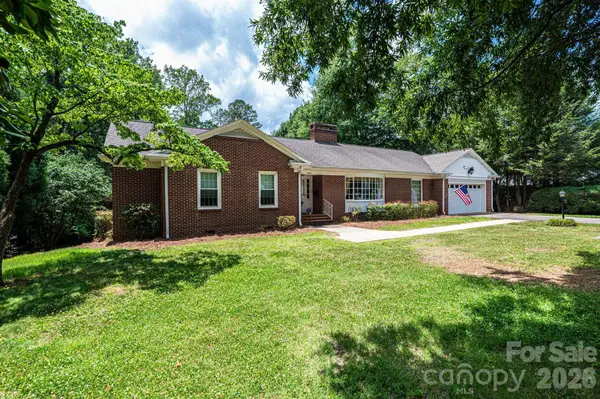 1807 5th Street Nw, Hickory, NC 28601