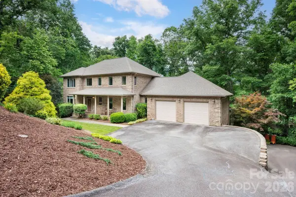 25 Whitaker View Road, Fairview, NC 28730