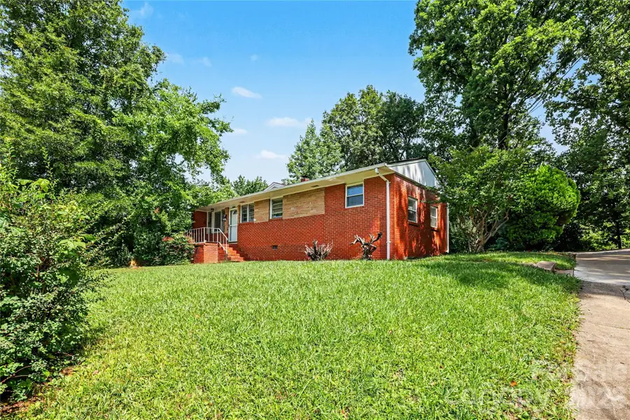 2000 Russell Avenue, Charlotte, NC 28216 - #2