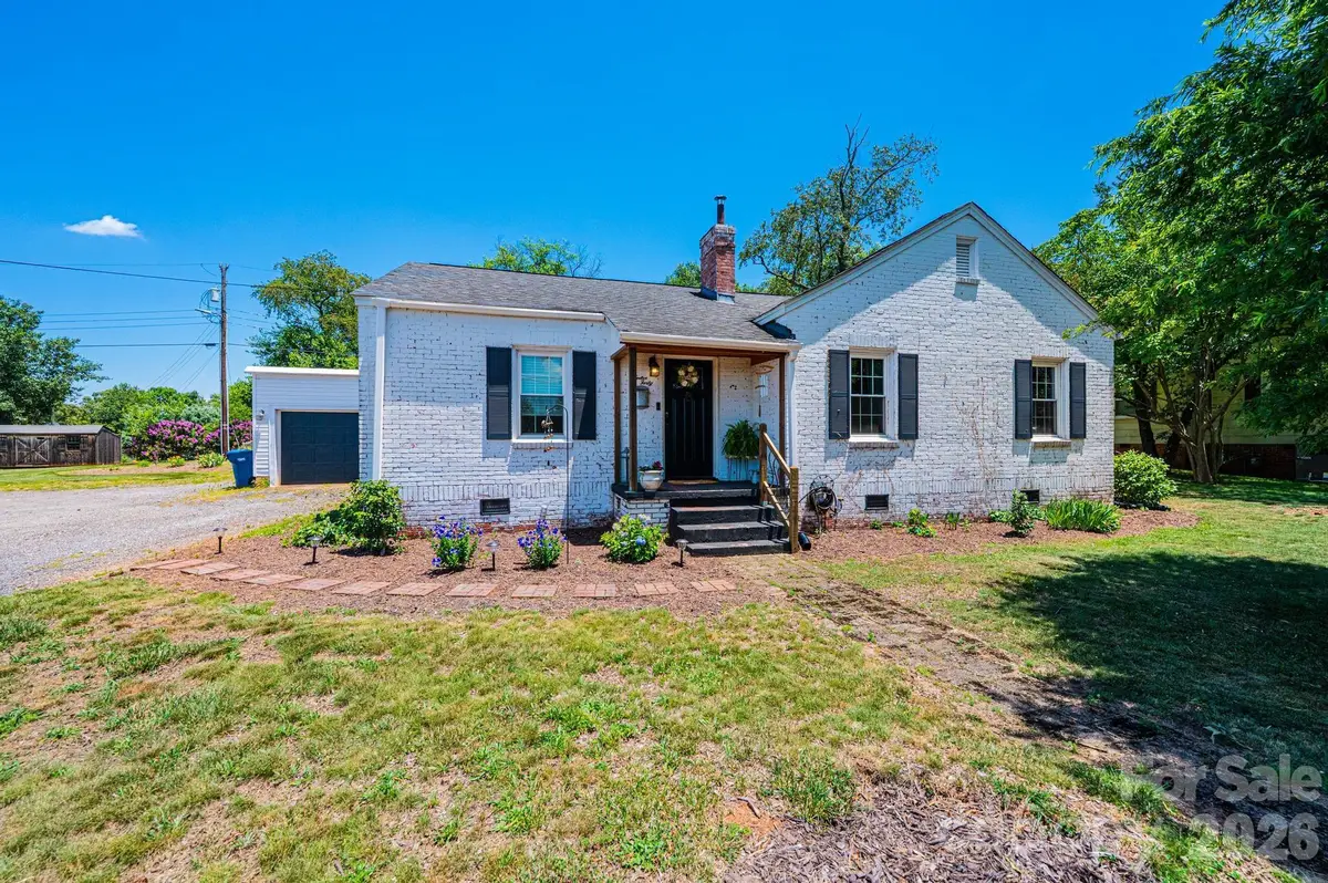 1240 12th Street Place Nw, Hickory, NC 28601 - #1