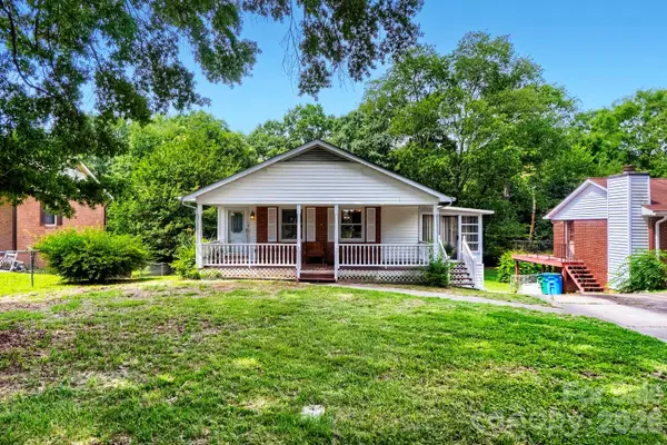 221 Eden Circle, Pineville, NC 28134