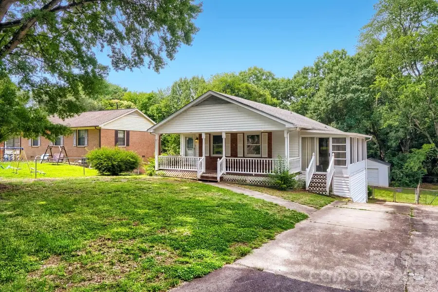 221 Eden Circle, Pineville, NC 28134 - #2