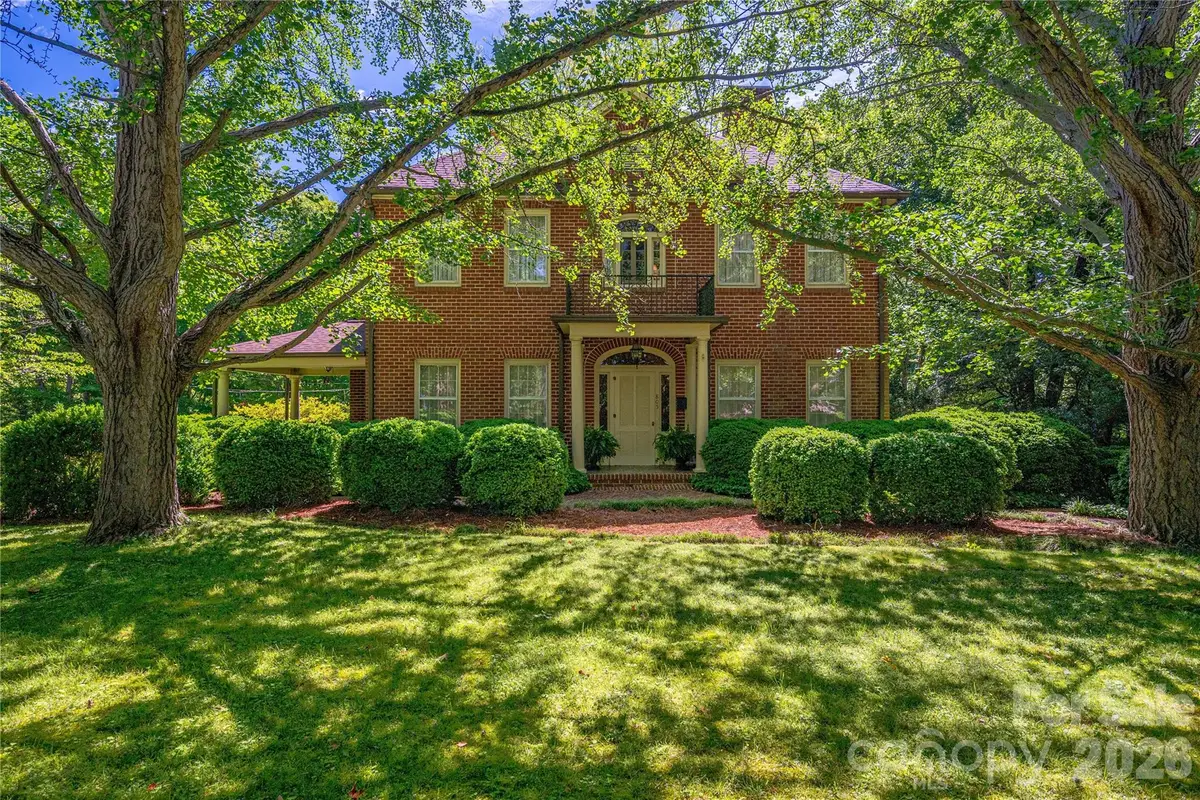 805 S Aspen Street, Lincolnton, NC 28092 - #1