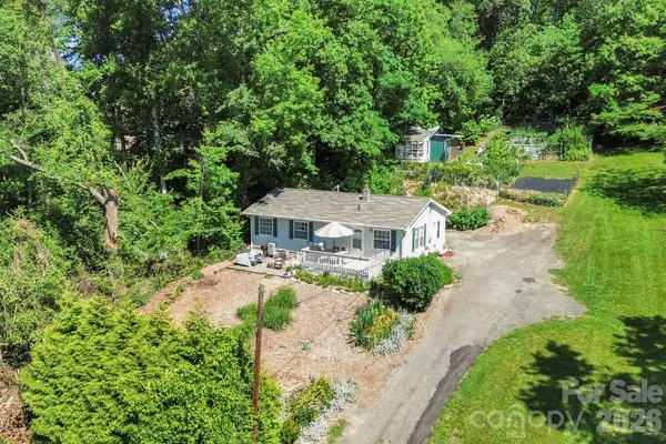 658 Enka Lake Road, Candler, NC 28715