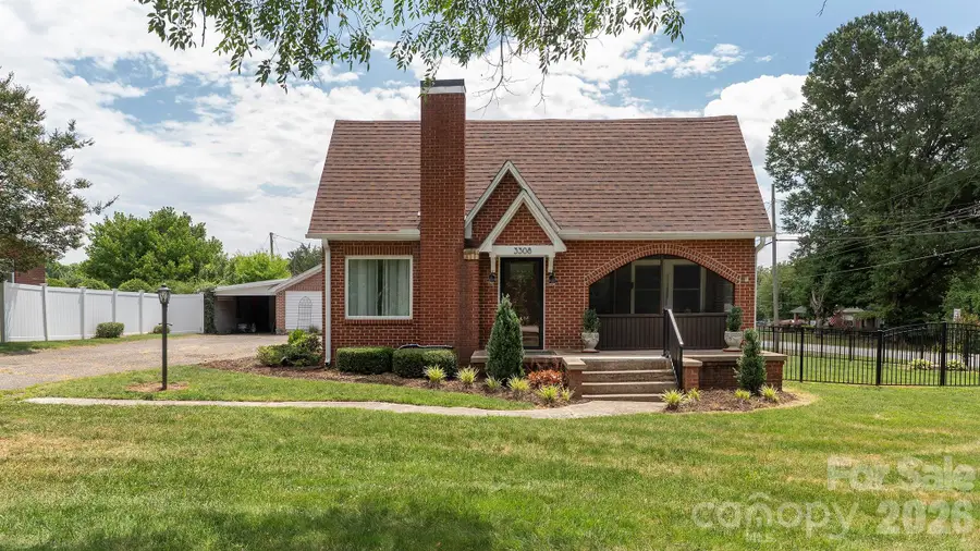 3308 16th Street Ne, Hickory, NC 28601 - #2