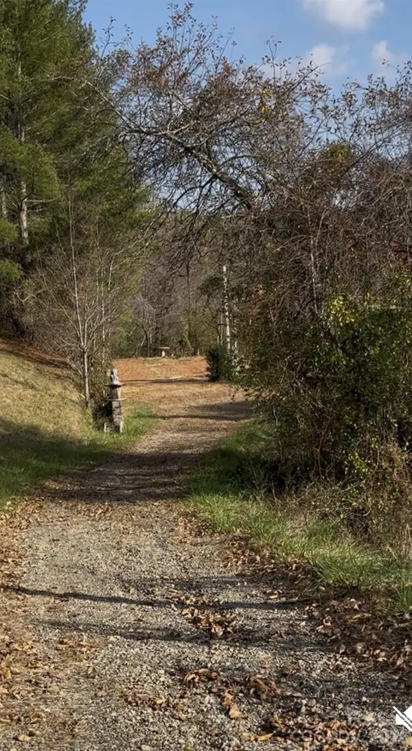 11 New Home Road, Marshall, NC 28753
