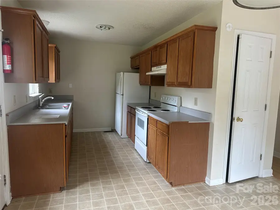 827 E 9th Street, Newton, NC 28658 - #3