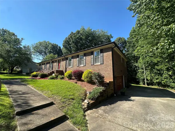 701 Blue Rock Drive, Charlotte, NC 28213