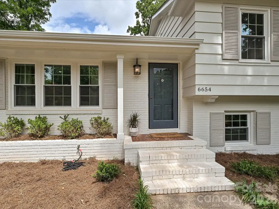 6654 Brookcrest Drive, Charlotte, NC 28210 - #2