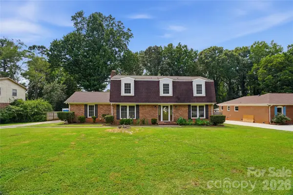 6419 Pencade Lane, Charlotte, NC 28215