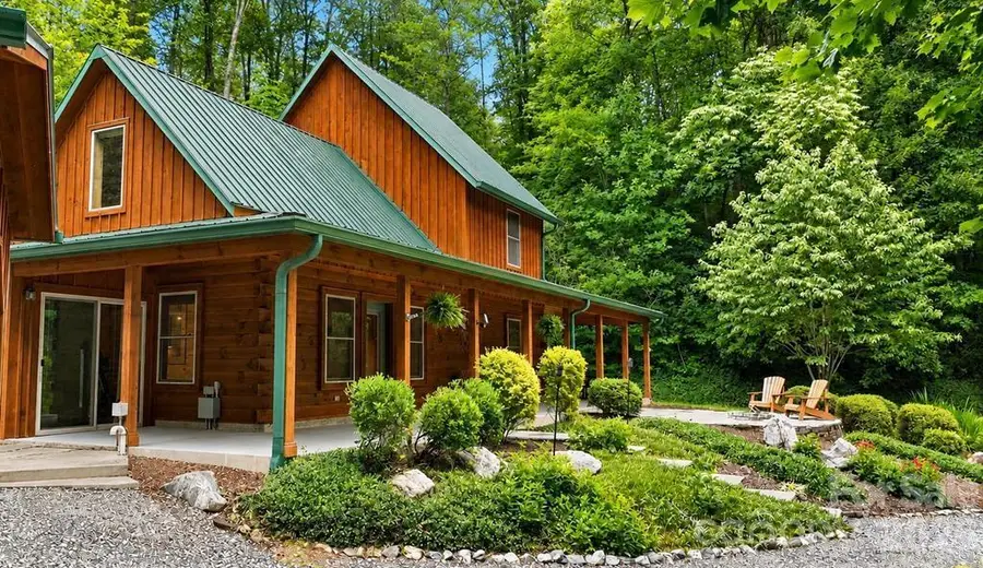 1026 High Top Mountain Road, Whittier, NC 28789 - #2