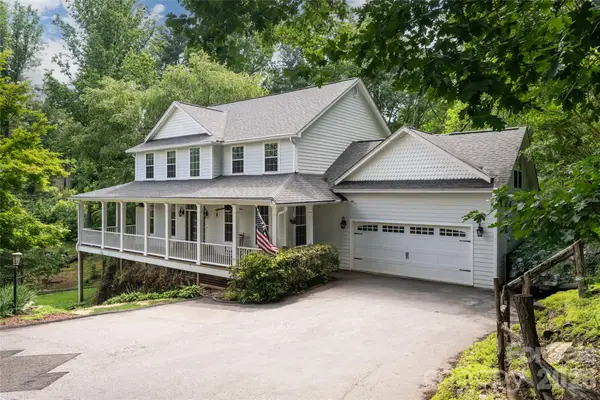 10 Lark Hill Drive, Arden, NC 28704