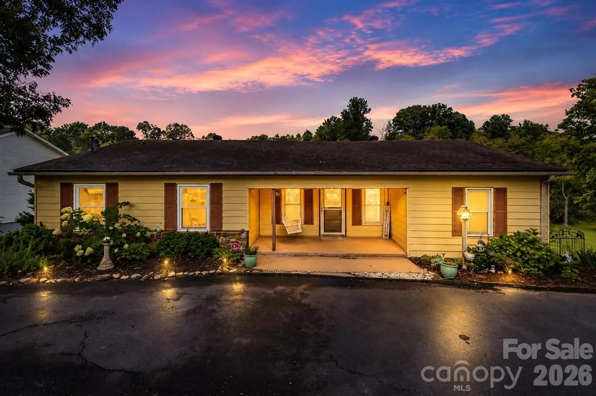 55 Banks Town Road, Weaverville, NC 28787 - #1