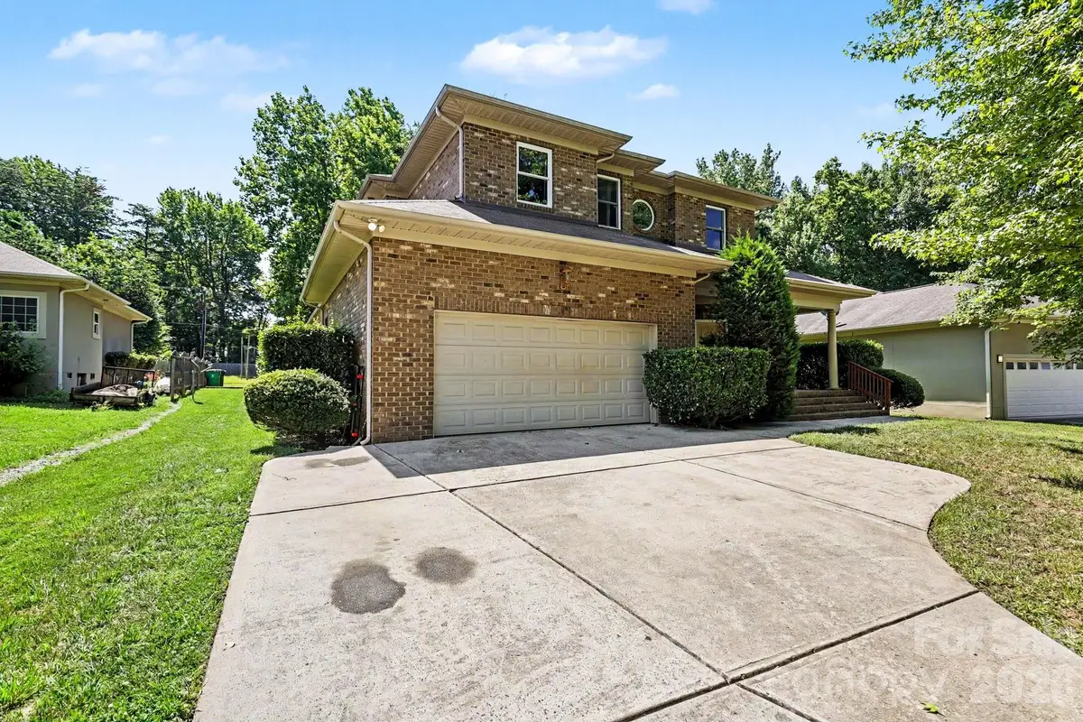 10130 Fairlea Drive, Charlotte, NC 28269 - #1