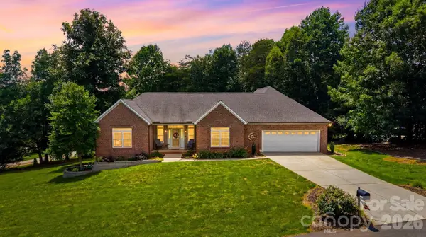 4305 Cottingham Drive, Hickory, NC 28602